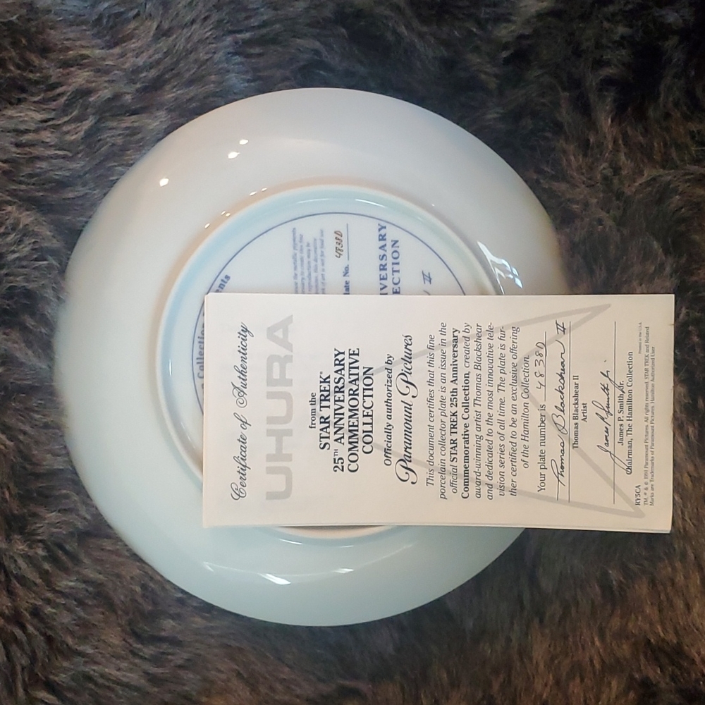Hamilton Collection Star Trek "UHURA" Plate - Picture 4 of 5